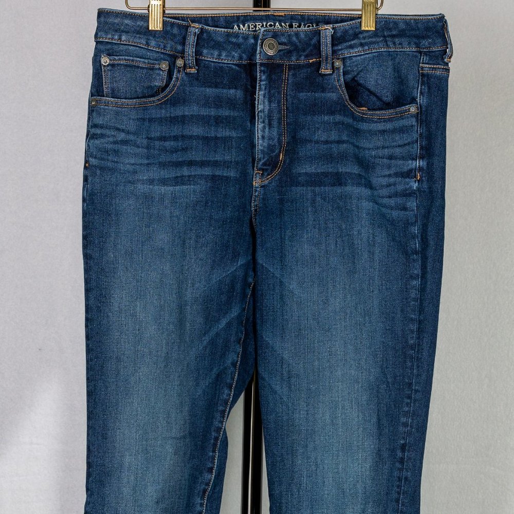 American Eagle High Rise Straight Jeans - 12 Short